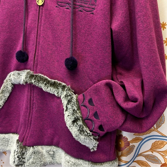 Frozen’s Ana Coat size girls XXL(14-16) - Picture 6 of 9